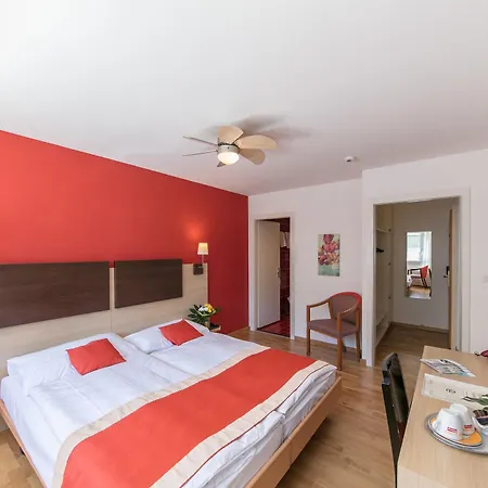 Bon Port Hotel