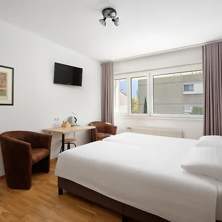 Bon Port Hotel