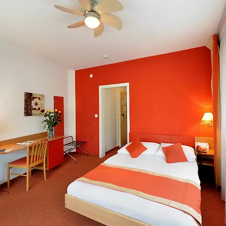 Bon Port Hotel 3*