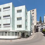 Bon Port Hotel