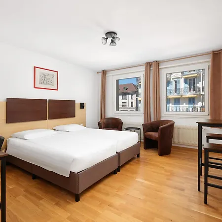 فندق Bon Port 3*