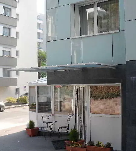 Bon Port 3* مونترو